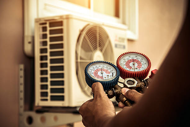 Professional Hvac technician working in Line Lexington, PA